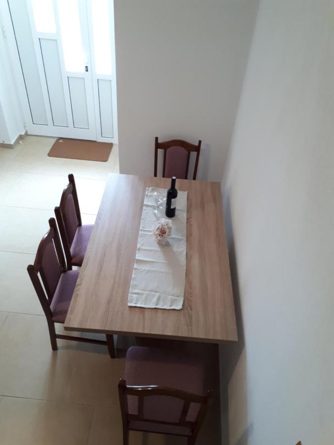 Amanda C Apartment สตารีกราด-ปาเคลนีซา ภายนอก รูปภาพ